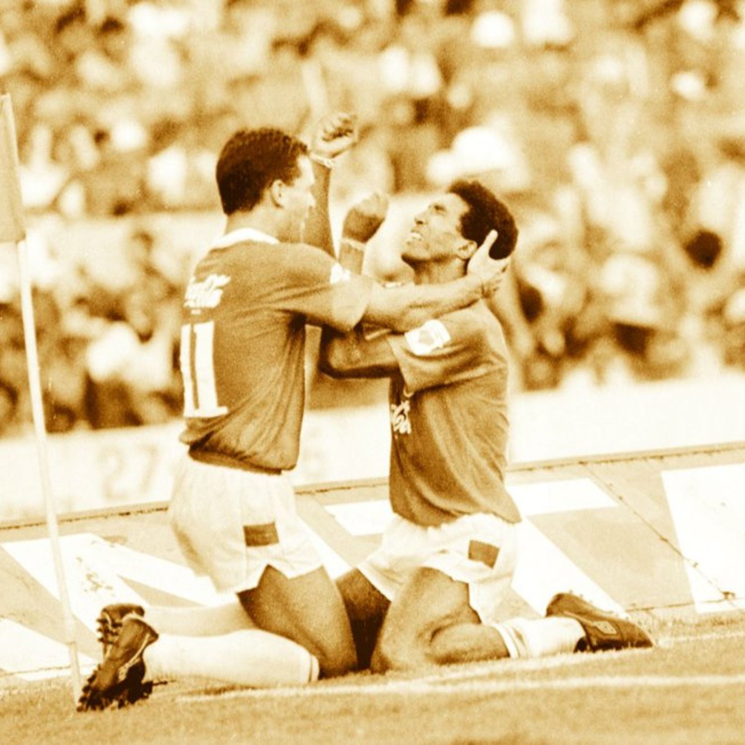 Comemoração do gol de Nilson no GreNal do Século Internacional 2x1 Grêmio no Brasileirão 1988 Foto site GZH
