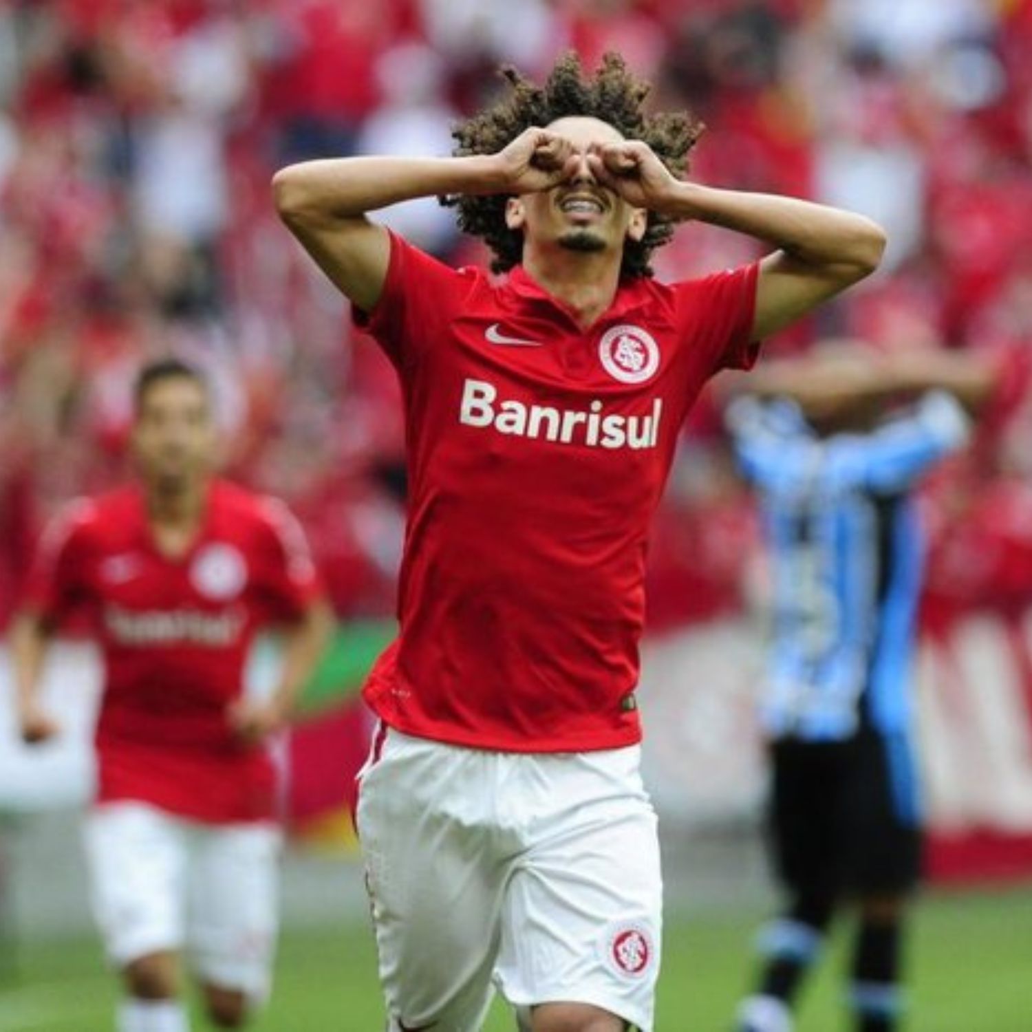 Comemoração gol Valdívia Internacional 2x1 Grêmio final do Gauchão 2015 Foto Agência RBS